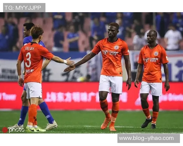 爱德华兹赞麦丹全力以赴攻防两端的关键作用与球队依赖程度